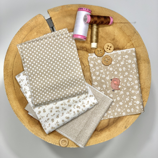 Ušiju si věnec béžový