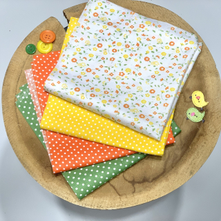 Ušiju si doplňky a dekorace žlutooranžové kvítí